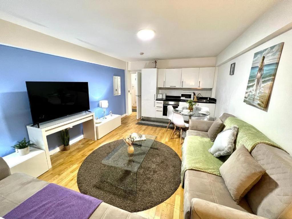 Two Bedroom Edgware Road * Londra